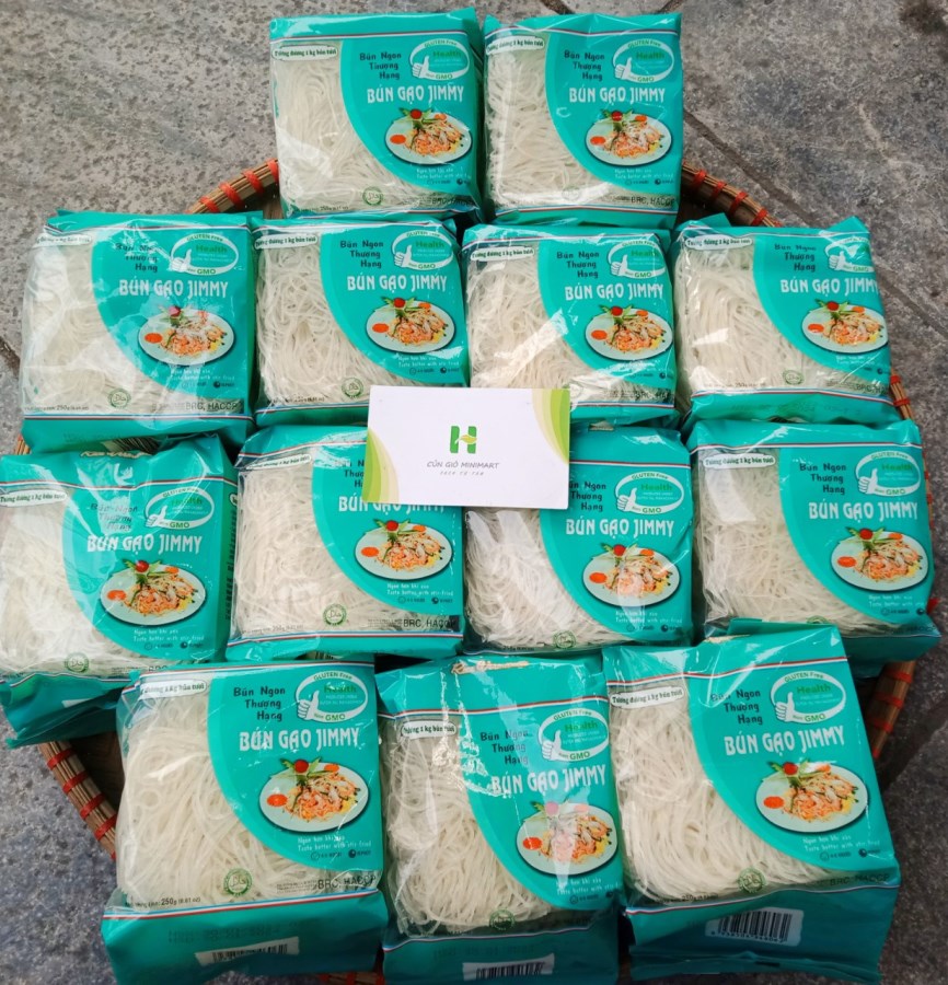 Một thùng bún gạo khô Jimmy túi 250g * 16 gói, tiêu chuẩn xuất khẩu châu Âu, tiết kiệm hơn mua lẻ.