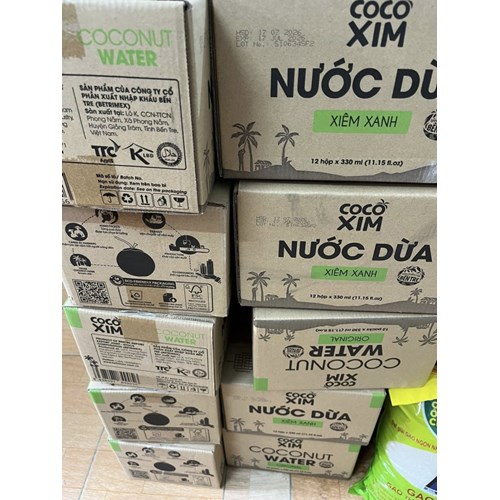 Nước Dừa Xiêm Tươi hiệu Cocoxim, thùng 12 hộp x 330ml