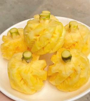 Dứa mật mini Thái lan gọt sẵn, túi 500gr. 