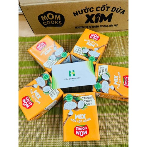 Nước cốt dừa Xim Mom Cooks hộp 200ml tiện sử dụng.